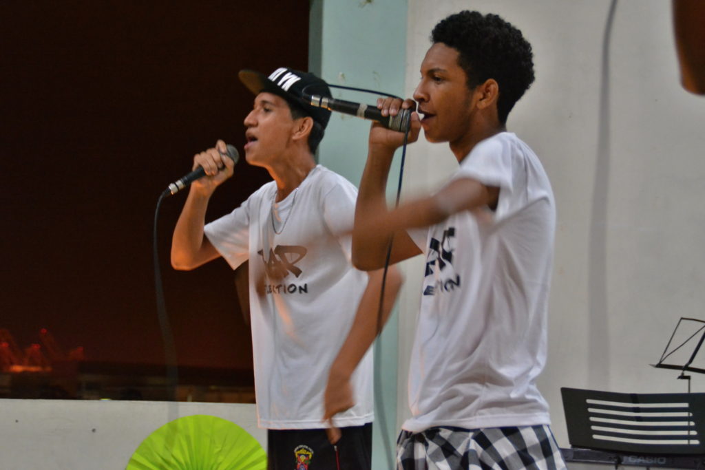 Entregándonos grandes mensajes de refección 